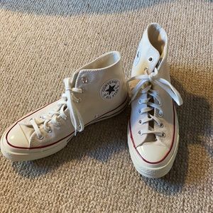 Converse 
Chuck Taylor